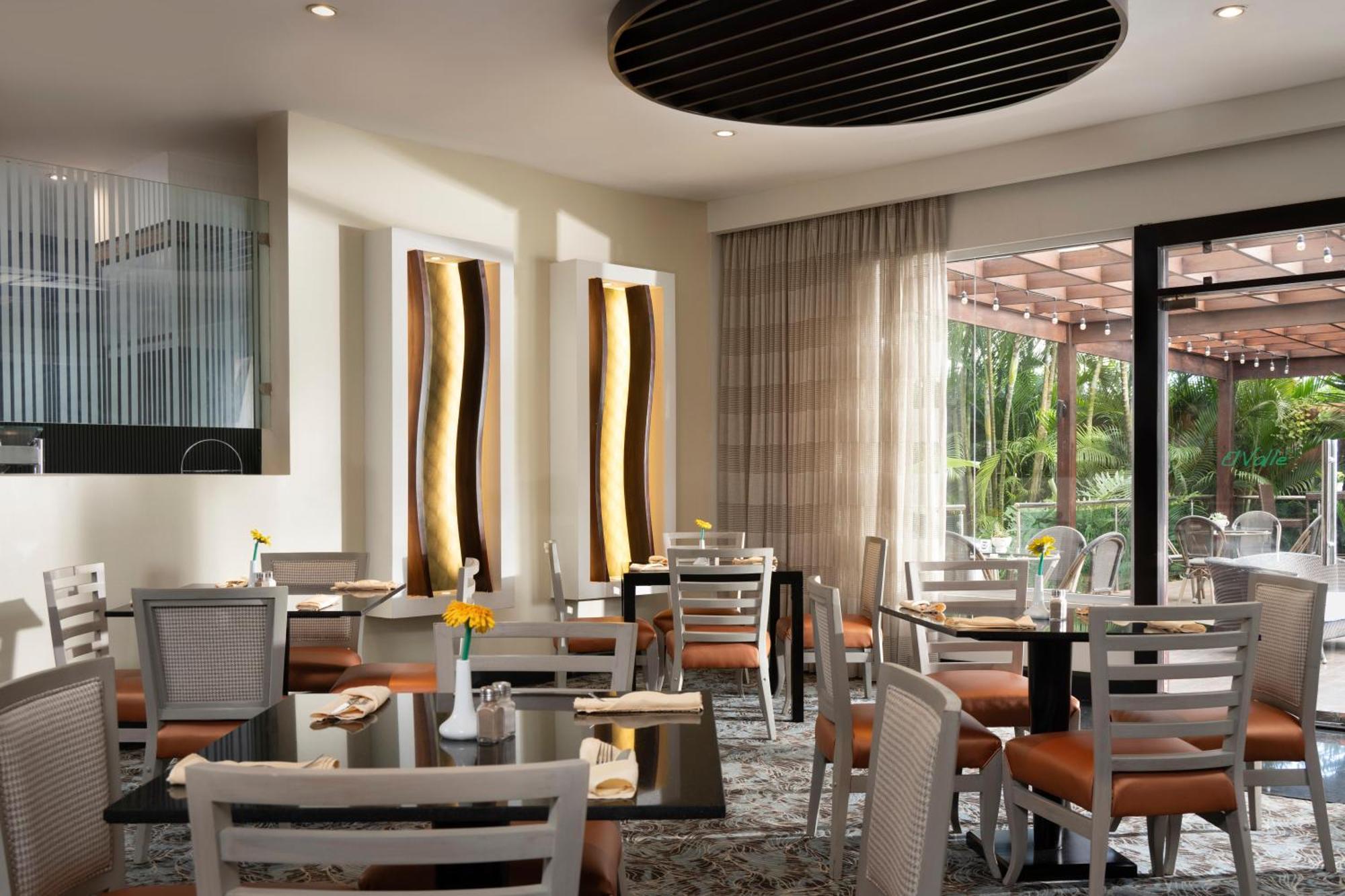 Hodelpa Garden Court Hotel Santiago De Los Caballeros Luaran gambar